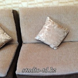 Чехол и подушка на диван